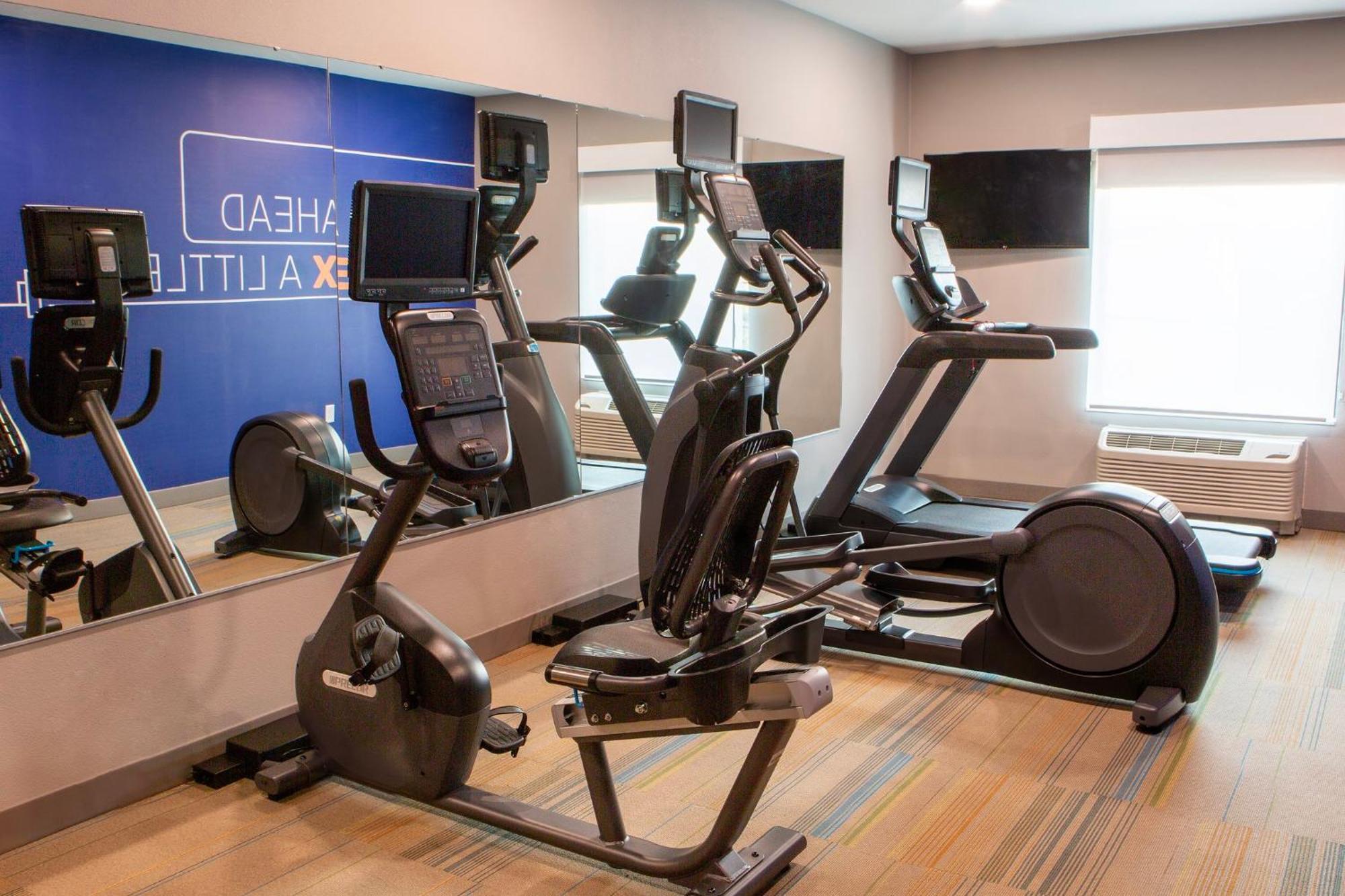 Holiday Inn Express & Suites Sioux City-South By Ihg Экстерьер фото