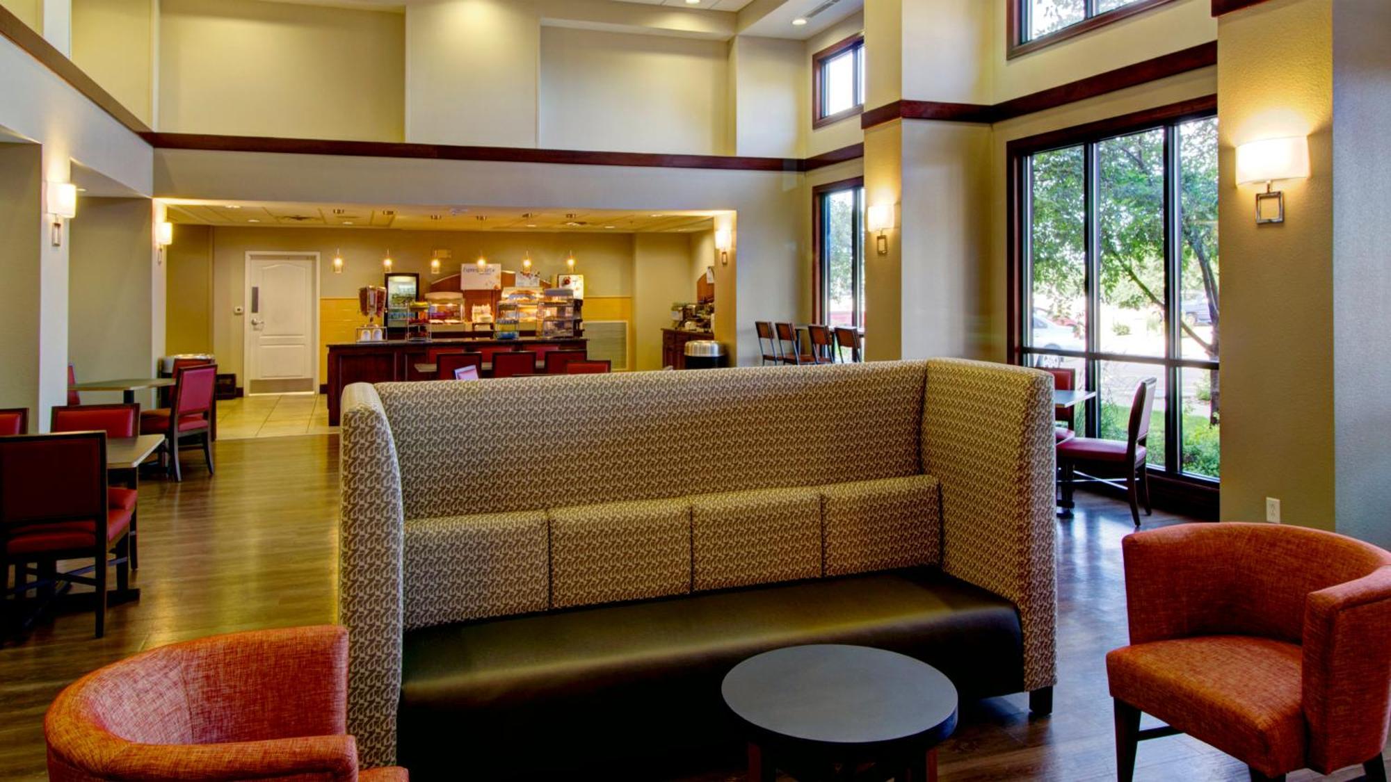 Holiday Inn Express & Suites Sioux City-South By Ihg Экстерьер фото